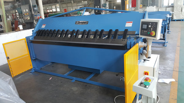 Tommy Industrial® Hydraulic Box and Pan Brake.  Model TI62Y-3*3200 (3 Phase 220 Volt)