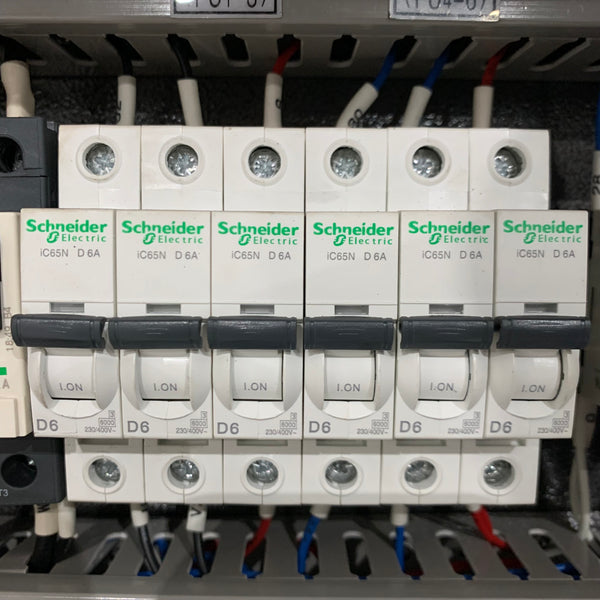 Schneider DC Circuit Breaker C65N D 6A Part #: ic65nd6a