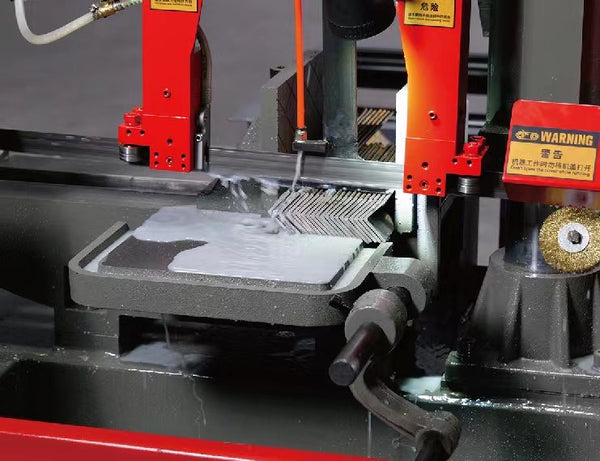 330 Semi Automatic Band Saw